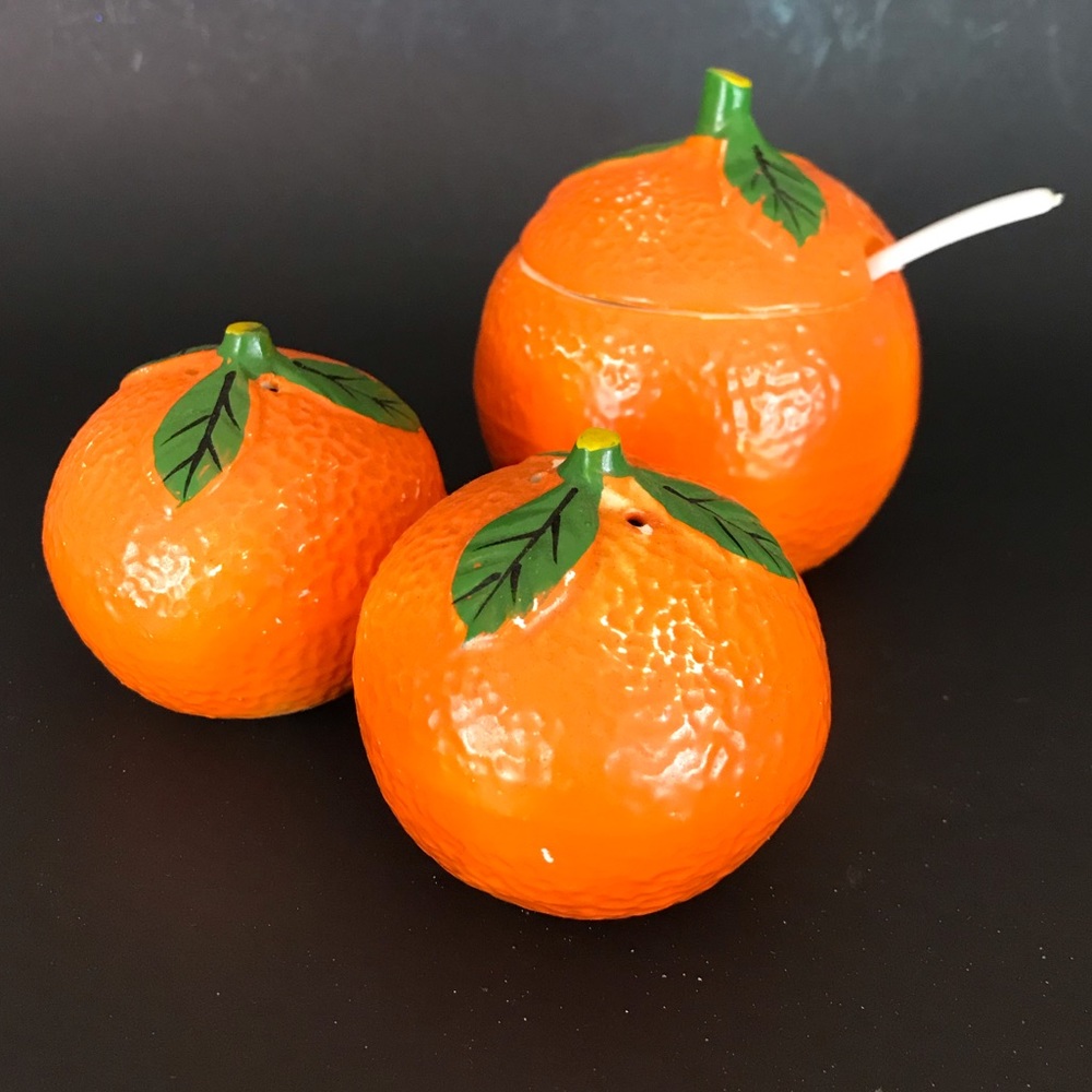 Vintage oranges salt n pepper shakers + sugar bowl